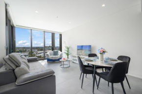 Olympic Park Stylish Apt with Gym Pool good view, Sydney